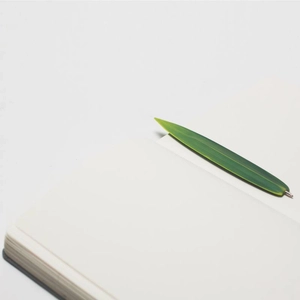 Kép 2/8 - Bambusz levél Könyvjelző-toll