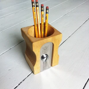 Kép 4/6 - Sharpener Desk Tidy/ Ceruzafaragó tolltartó
