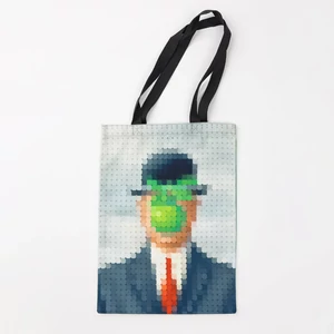 Kép 1/5 - Pixel Art Vászontáska - René Magritte